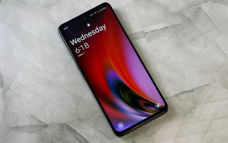 Названы лучшие дешевые смартфоны Android для покупки в 2024 году в Украине - фото 1