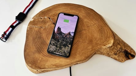 Как зарядить смартфон без проводов и не "убить" батарею - 290x160