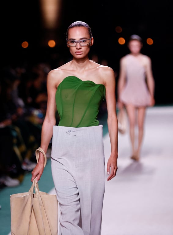 Модель на показі Вікторії Бекхем