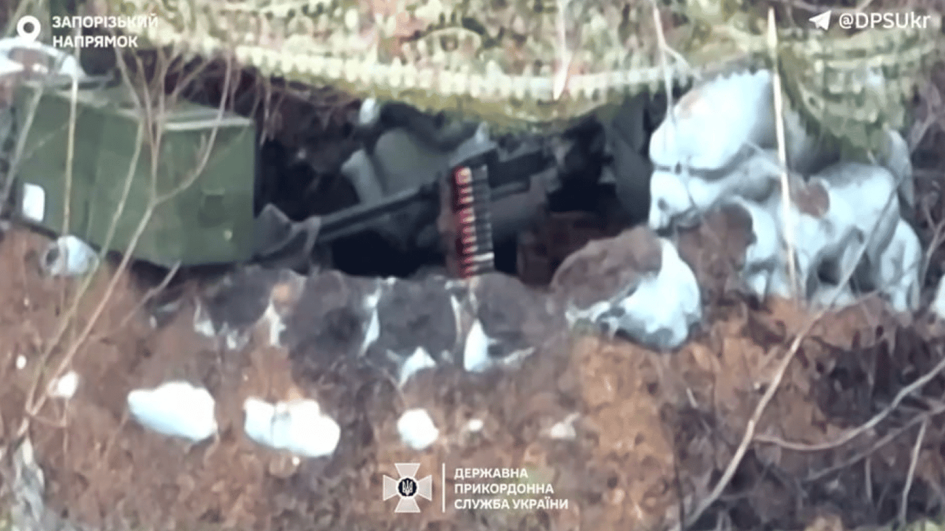 Отстрелялся — пограничники показали, как дронами уничтожили крупнокалиберный пулемет росcиян