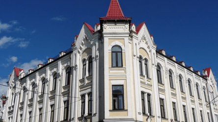 В Одесі у царському домі продають 2-кімнатну квартиру — яка ціна - 285x160