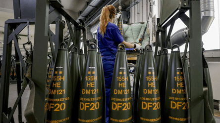 ЄС ухвалив рішення збільшити виробництво боєприпасів та ракет - 285x160