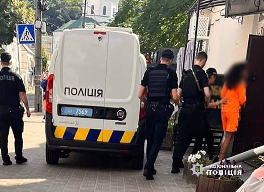 Глава благотворительного фонда в Киеве украла деньги