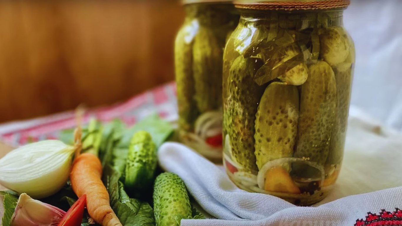 Перевірений рецепт огірків по-болгарськи — відео рецепт