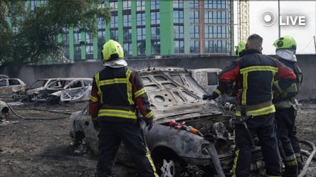 В Киеве на парковке вспыхнул масштабный пожар — сгорело около 30 автомобилей - 285x160