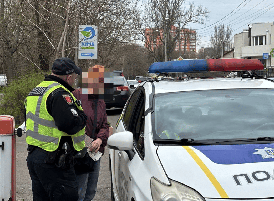 Места для лиц с инвалидностью — в Одессе штрафовали горожан - фото 2