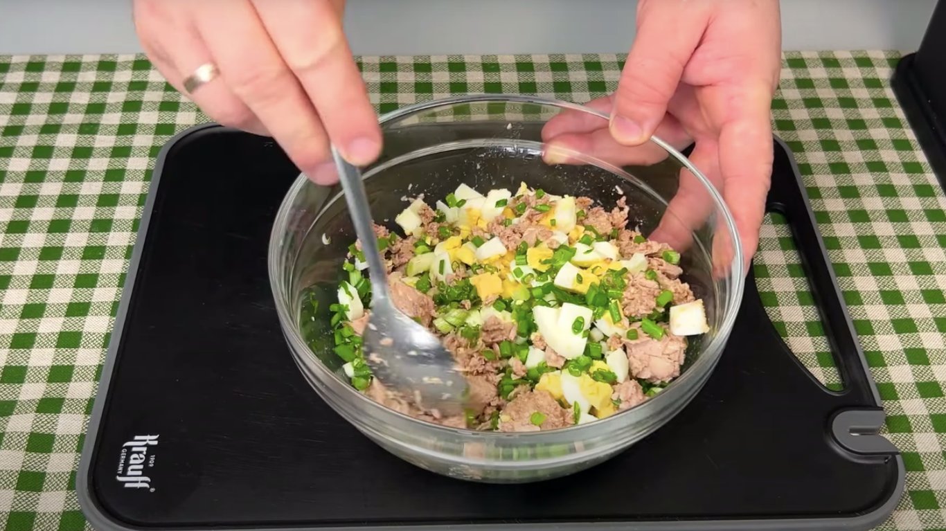 пиріг з тунцем та яйцями