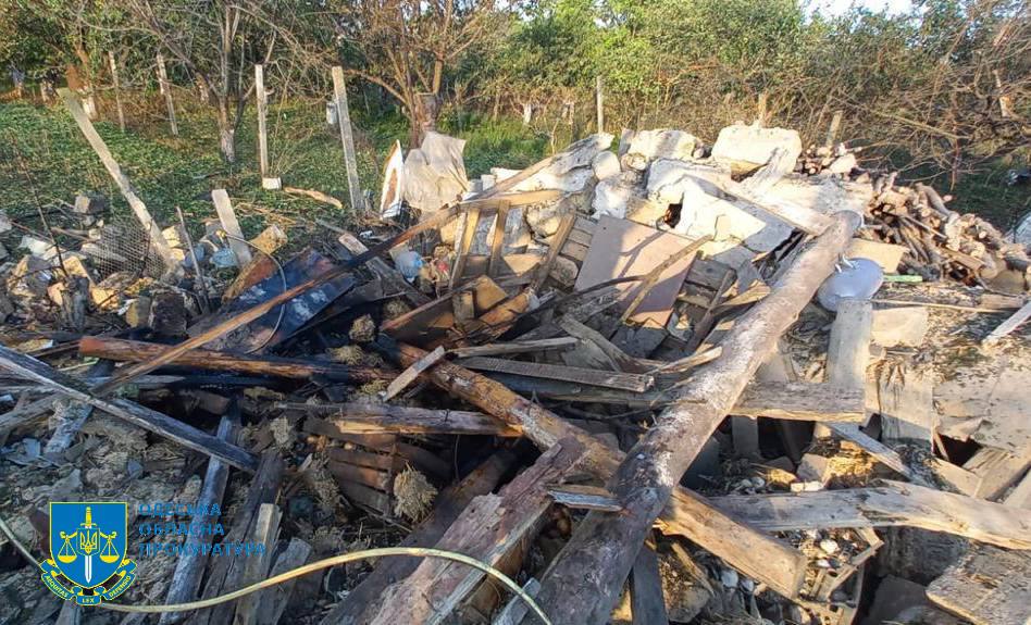 Россияне ночью атаковали гражданские объекты Одесской области — прокуратура документирует последствия - фото 1