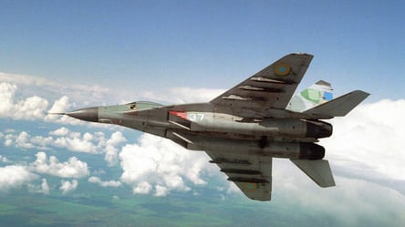 На Одещині розбився Міг-29: пілот катапультувався - 290x166