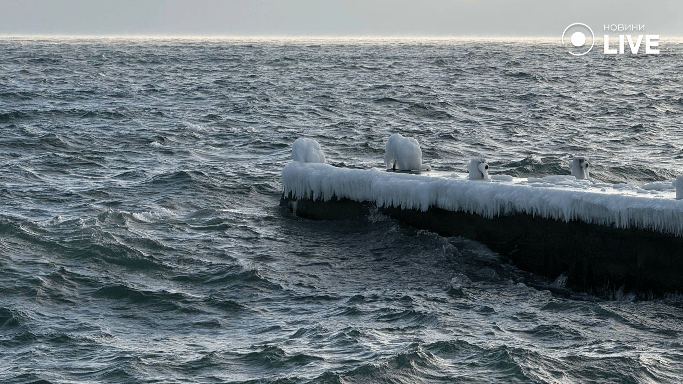 Бурульки на пляжі