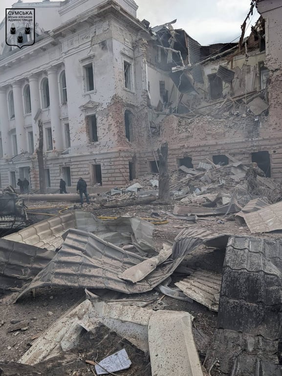 Наслідки російського удару по Сумах 13 квітня