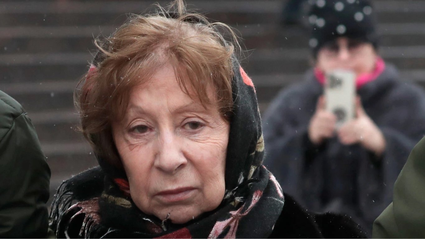 В росії вимагають визнати Лію Ахеджакову "іноагентом" та звинуватити у держзраді