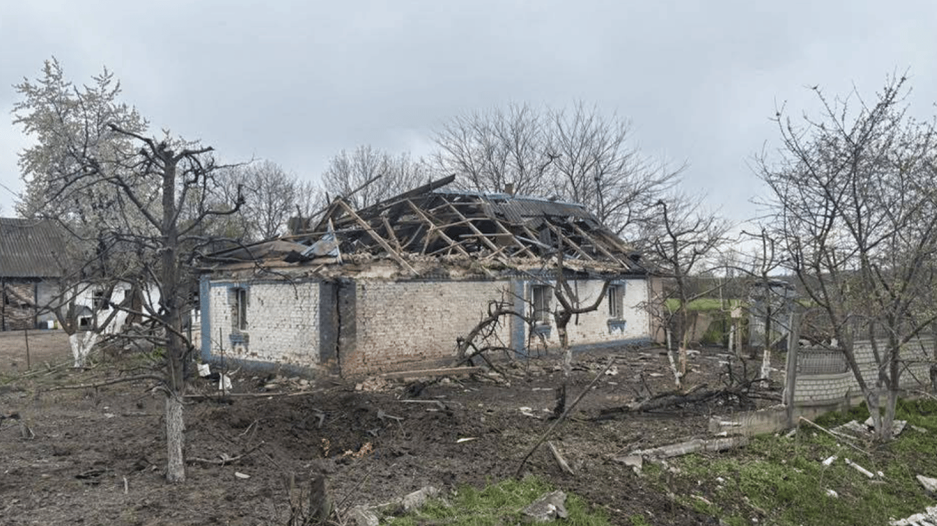 На Вінниччині дрон зруйнував будинок: постраждала жінка