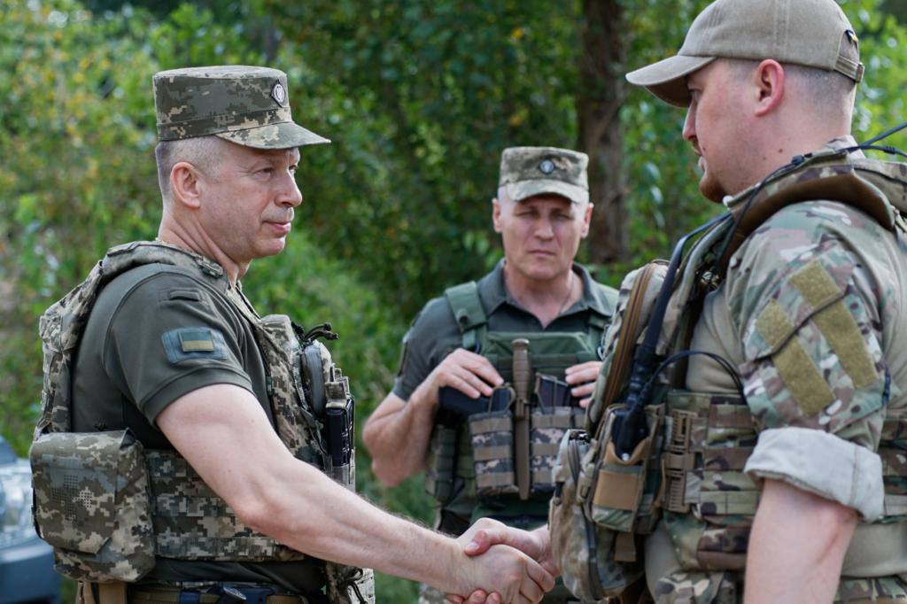 Олександр Сирський та українські військові