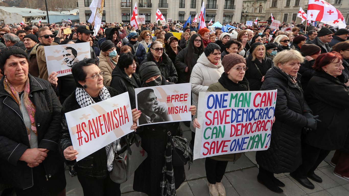 Когда освободят Саакашвили: журналист назвал условие
