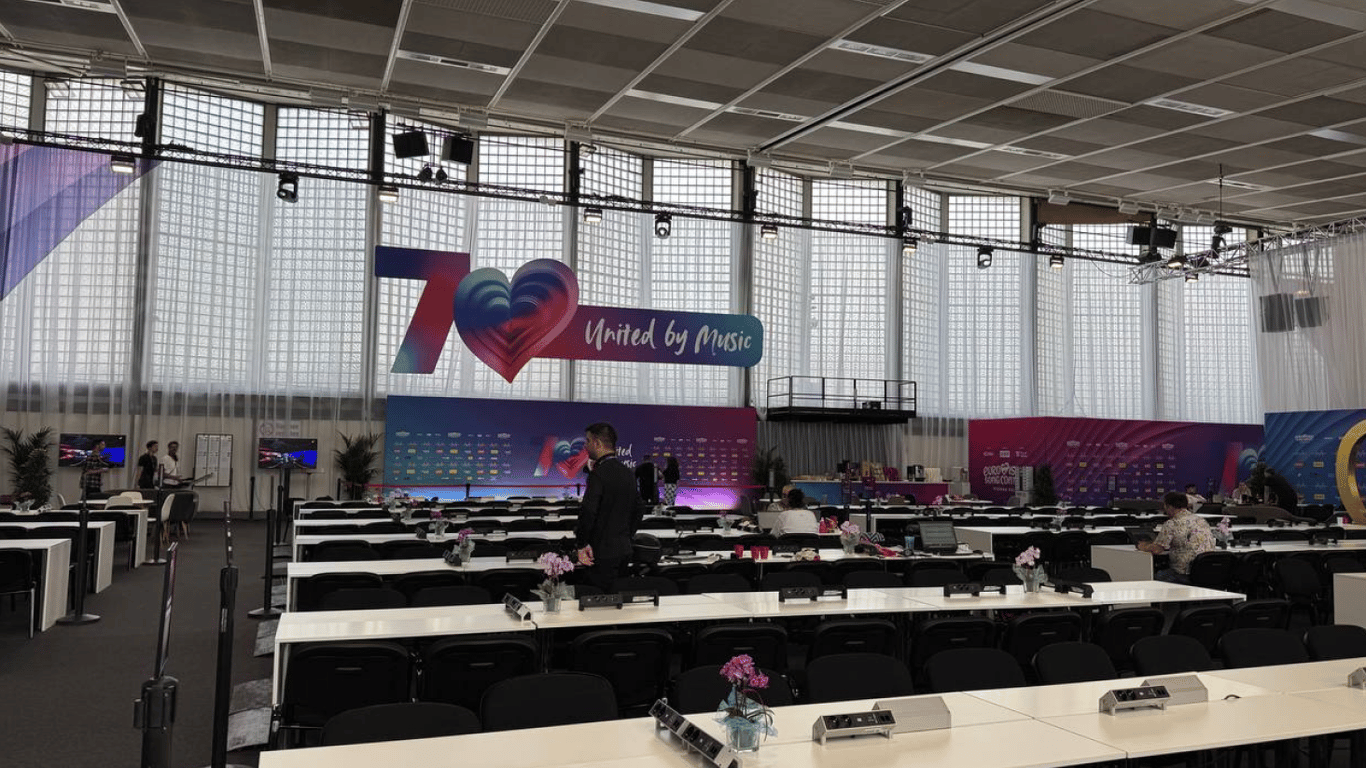 Євробачення-2026: фоторепортаж з пресцентру у Відні