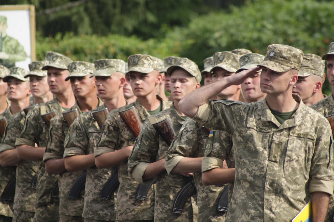 Коли колишніх строковиків можуть мобілізувати до лав ЗСУ