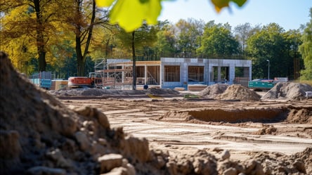 Не тільки штрафи — що буде за самовільне будівництво на ділянці - 285x160
