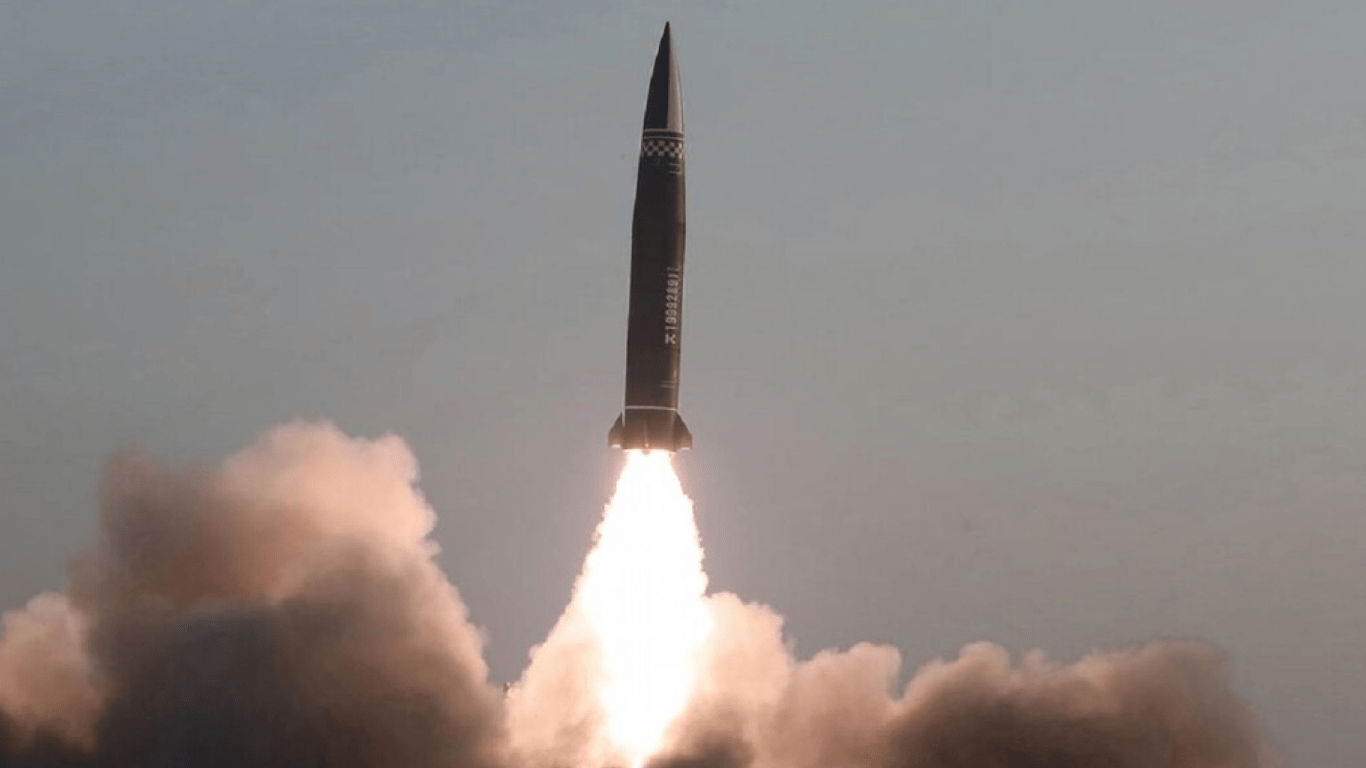 Россияне направили в сторону Одесской области баллистическую ракету — куда попали
