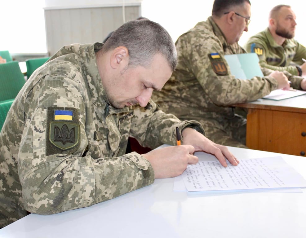 Кто может устроиться на работу в ТЦК