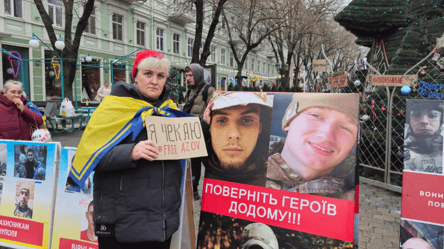 В Одесі показали обличчя полонених та зниклих захисників - 290x166