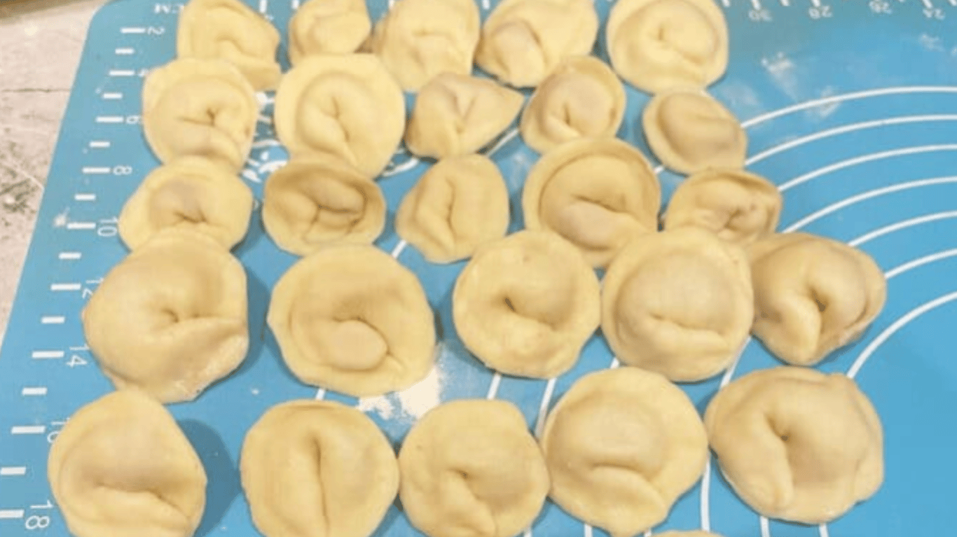 тісто для пельменів і вареників, підходить для заморожування