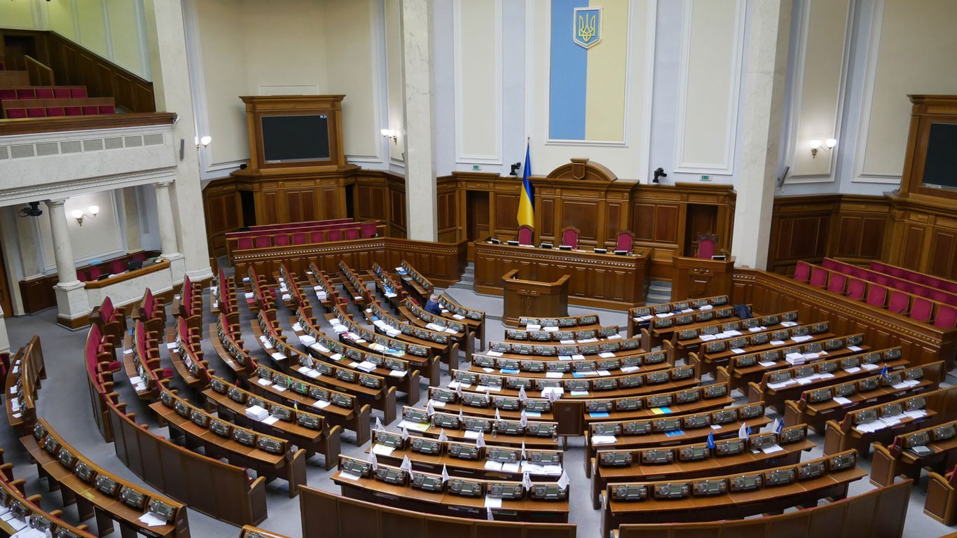Парламентарі пропонують встановити 25 лютого Днем української жінки