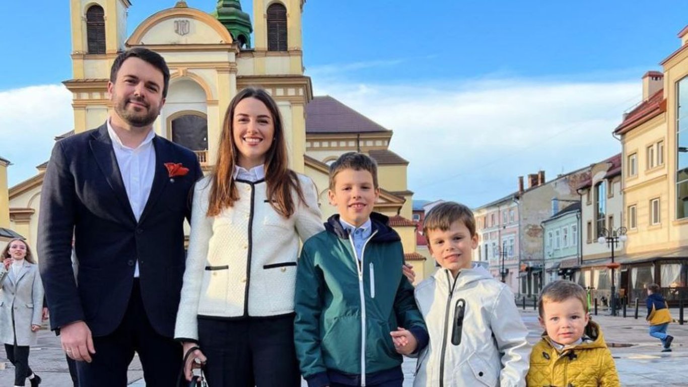Холосятк: Григорий Решетник прокомментировал свою поездку за границу