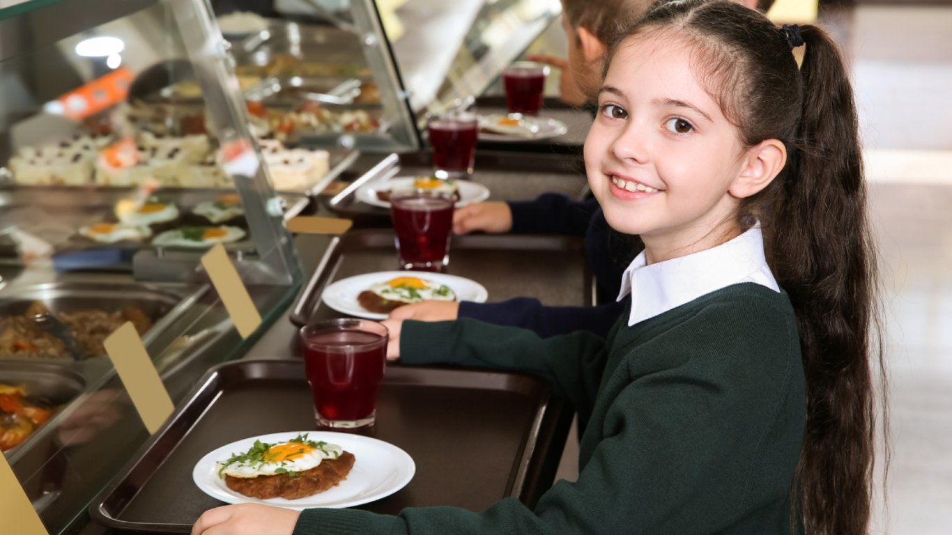 В Одесской области чиновники обогащались на школьных завтраках