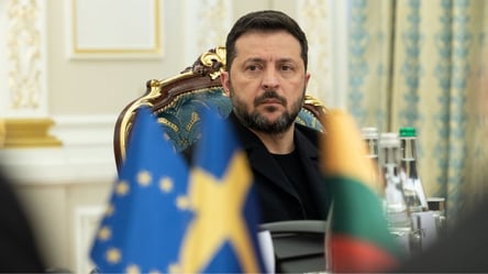 Зеленский: Трамп не может договориться с Путиным и обвиняет меня - 304x171