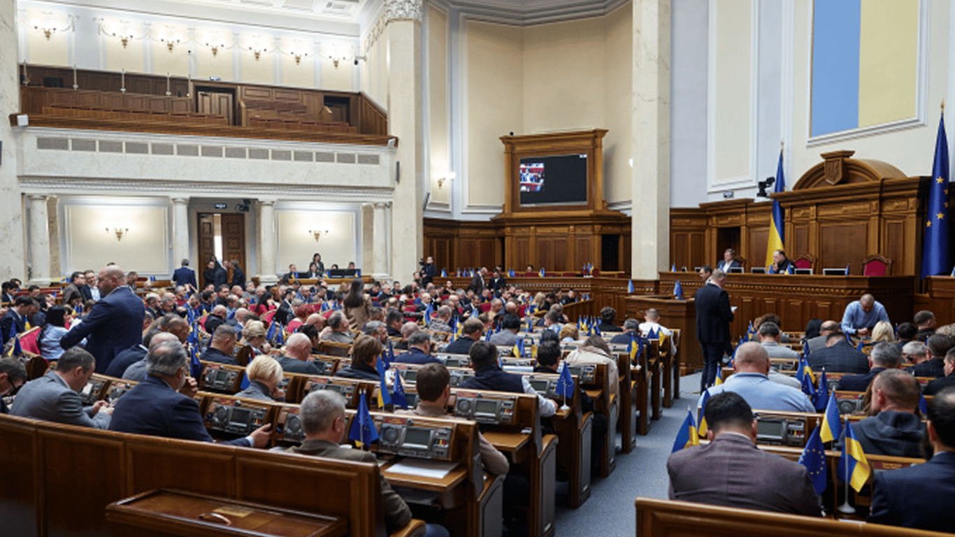 У ВР немає світла та інтернету: нардеп розповів, як працює парламент
