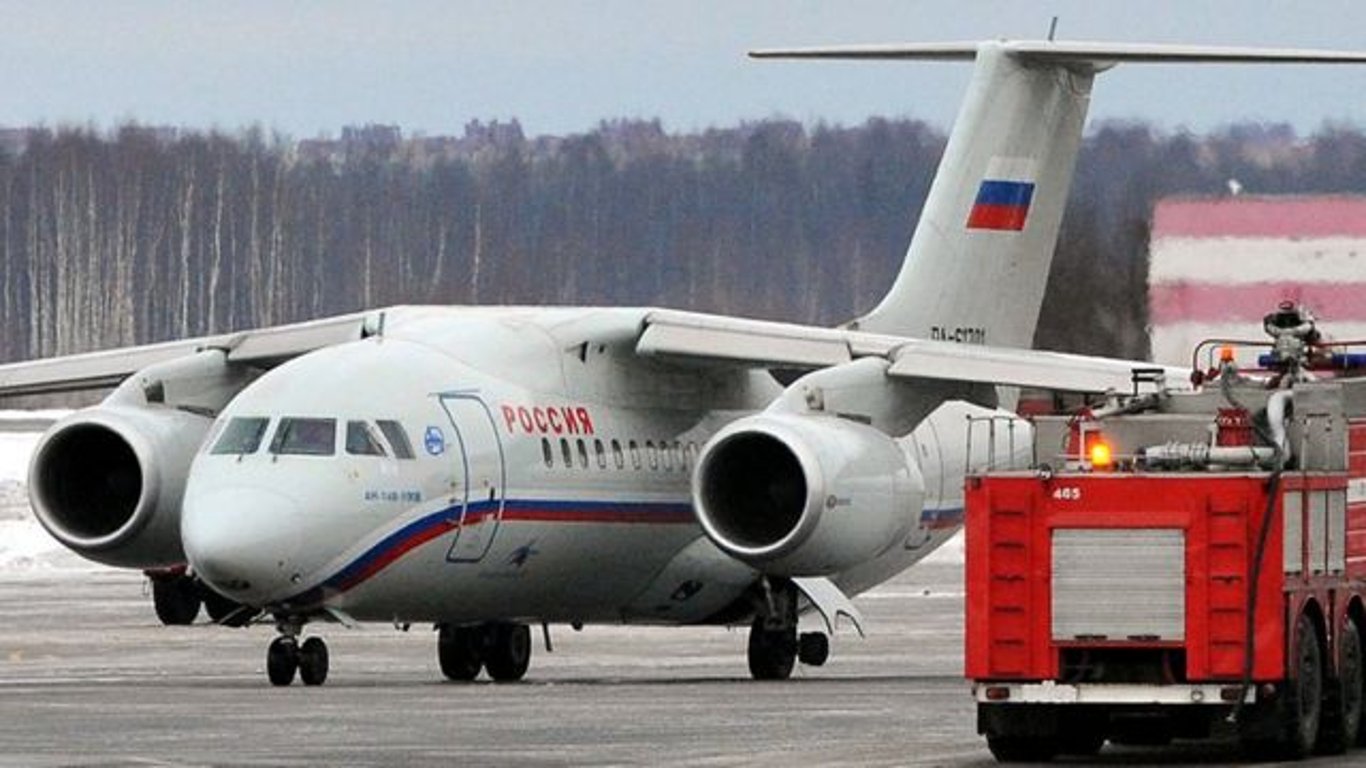 Суд арештував два літаки АН-148, що належать акціонерному товариству рф