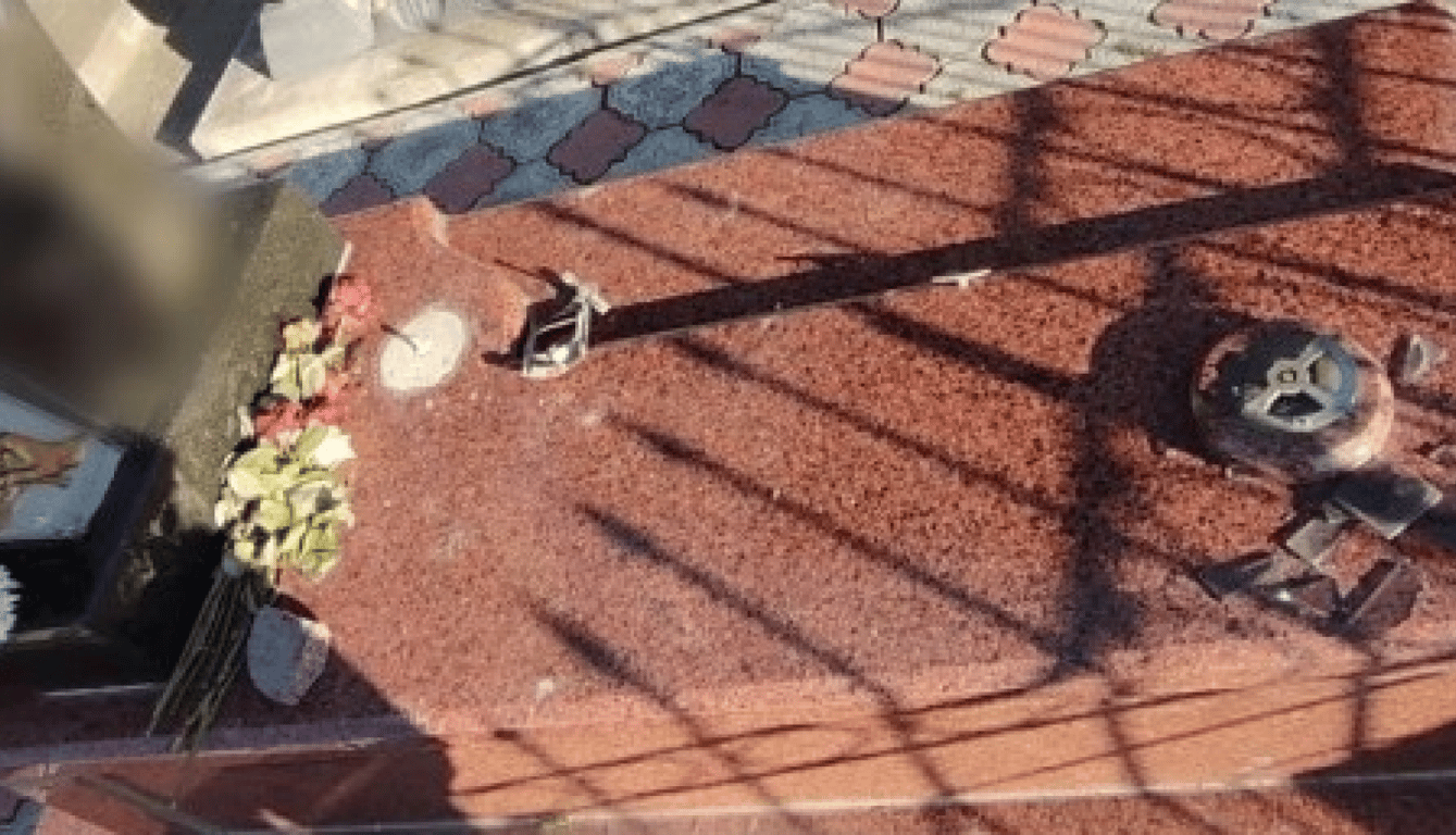 Розгромили могили — на Одещині затримали малолітніх вандалів - фото 1