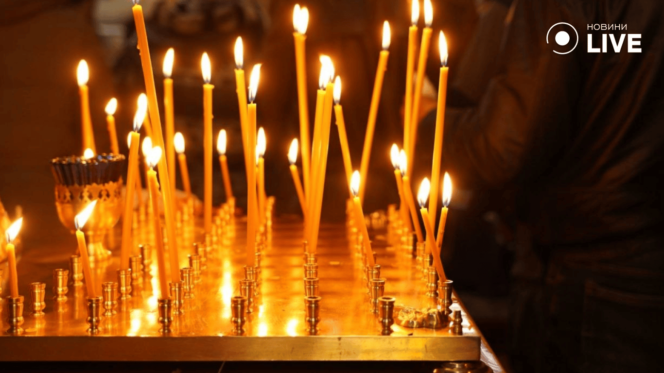 Поховання коміка Володимира Комарова