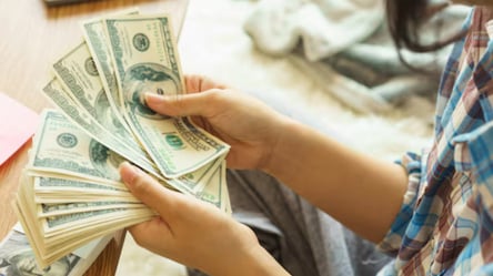 Грошова допомога від Карітас — кому виплатять до 5 тис. доларів - 285x160