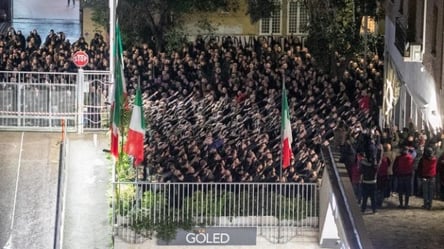 В Італії офіційно дозволили "зигувати", — CNN - 285x160