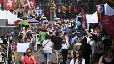 Біженцям у Швейцарії вказують на двері — причини відмови у захисті - 290x166