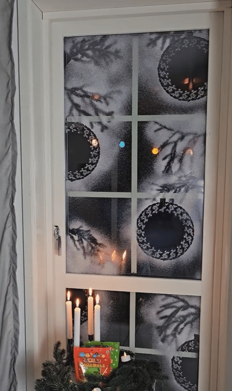 Рисунок на окне