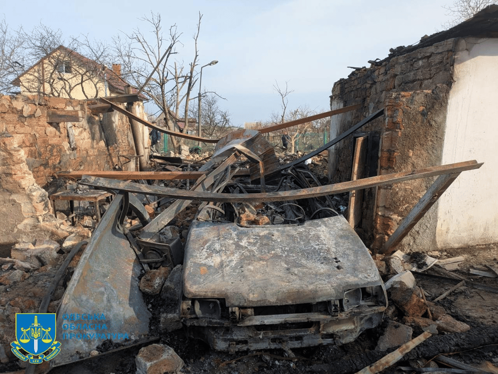 Наслідки нічної атаки на Одесу — фото - фото 4