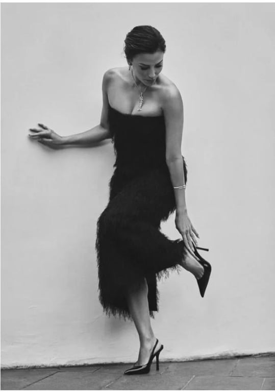 Акторка Єва Лонгорія знялась у фотосесії 