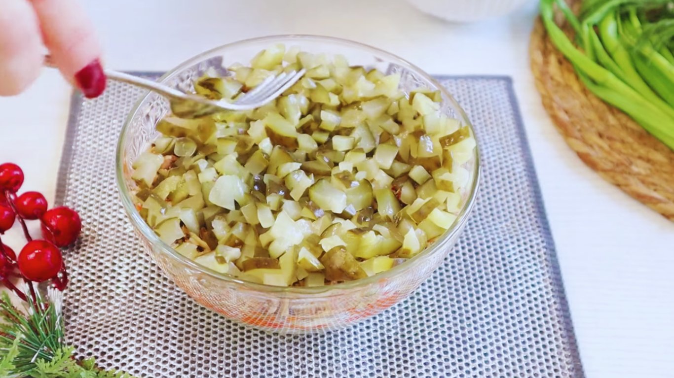 рецепт салату зі шпротами