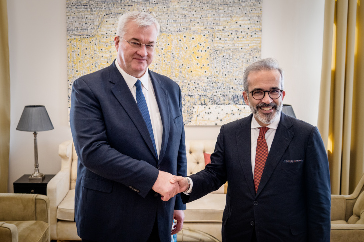 Очільники МЗС України та Португалії зустрілися в Києві 14 березня