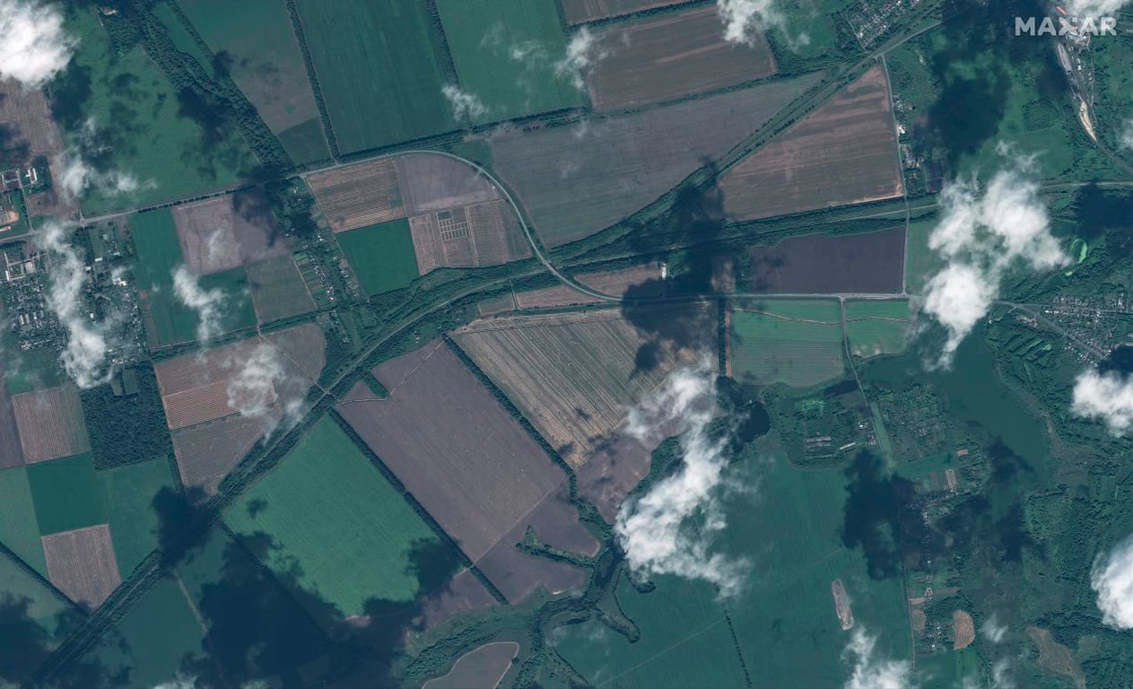 В Курской области копатели траншей готовы платить до $4 000 — спешат перед приходом ВСУ - фото 1