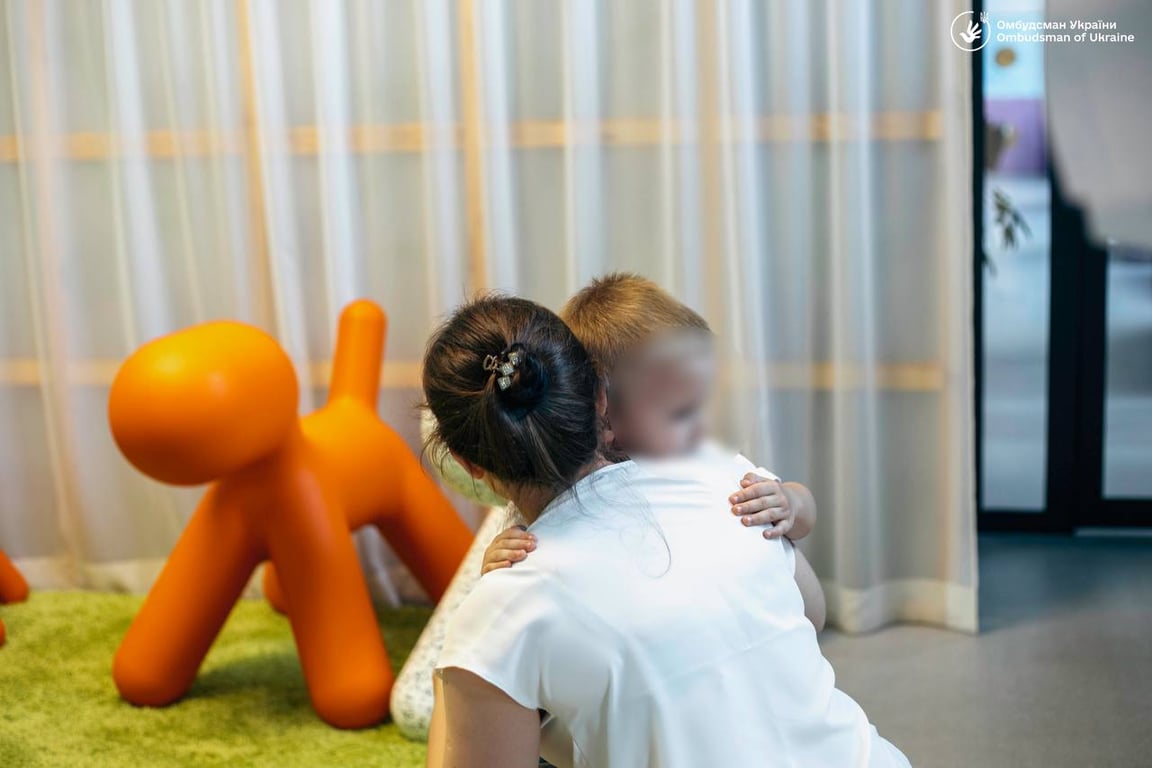 З тимчасово окупованих територій України евакуювали 14 дітей, — Єрмак - фото 1