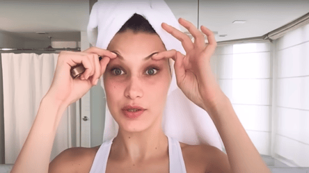 Bella Hadid spectacular makeup — Step-by-step guide - 285x160