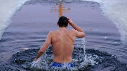 Одесситам напомнили о правилах поведения в водоеме на Крещение - 285x160