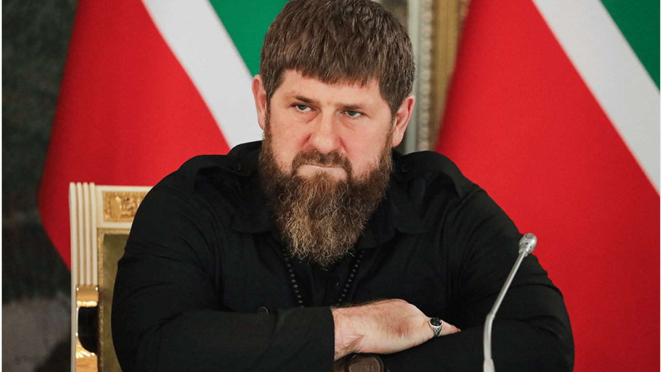 Кадыров заявил, что его "войска" смогут заменить "вагнеровцев" в Бахмуте