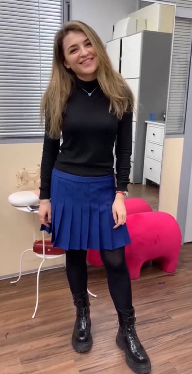 Спідниця з низькою посадкою з 2000-х набирає популярності