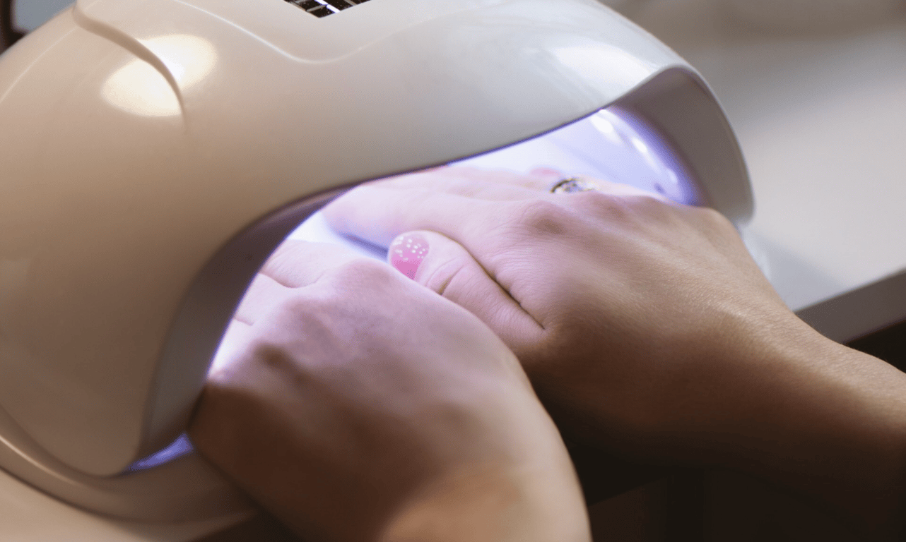 Полігель на нігтях набуває популярності