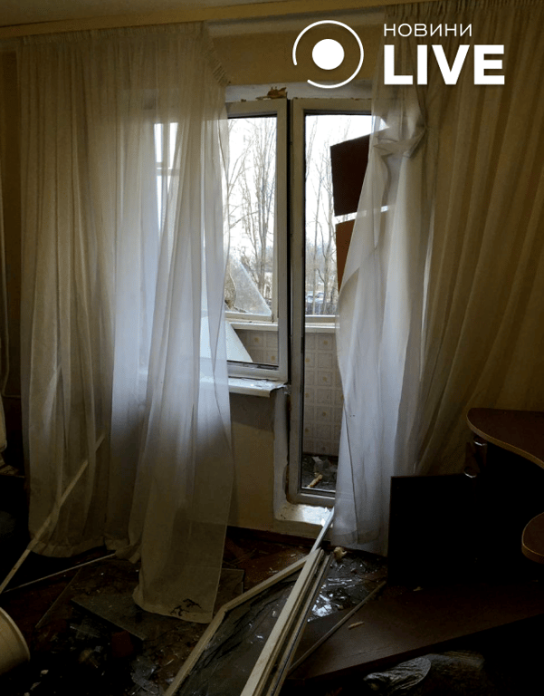 Руйнування в квартирі Влада через обстріл РФ